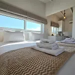 Vanas Roof Garden *