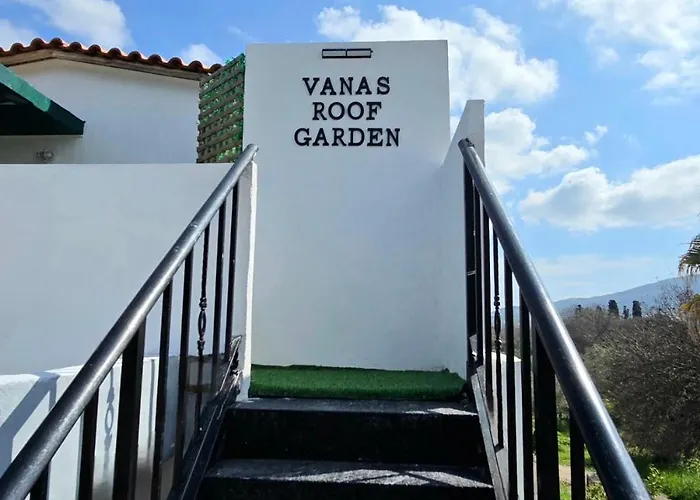 Vanas Roof Garden * Ampavris